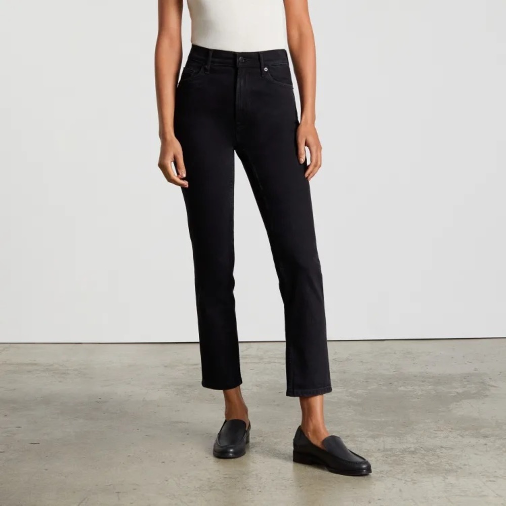 Everlane Cheeky Jeans in Black
